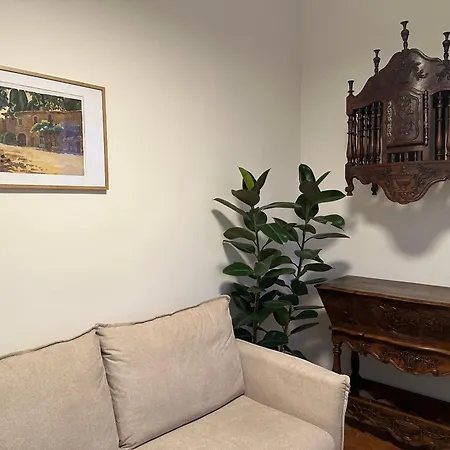 Casa vacanze Charmante Petite Maison Avec Vue Panoramique, En Centre Historique, Proche D'avignon, Ancienne, Renovee, Climatisee, Terrasse, Parking Public Gratuit *