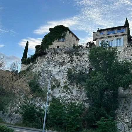 Casa vacanze Charmante Petite Maison Avec Vue Panoramique, En Centre Historique, Proche D'avignon, Ancienne, Renovee, Climatisee, Terrasse, Parking Public Gratuit Villeneuve-lès-Avignon