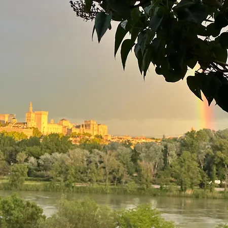 Charmante Petite Maison Avec Vue Panoramique, En Centre Historique, Proche D'avignon, Ancienne, Renovee, Climatisee, Terrasse, Parking Public Gratuit Villeneuve-les-Avignon