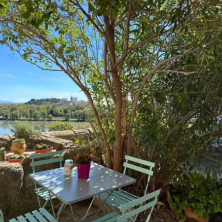 Holiday home Charmante Petite Maison Avec Vue Panoramique, En Centre Historique, Proche D'avignon, Ancienne, Renovee, Climatisee, Terrasse, Parking Public Gratuit *
